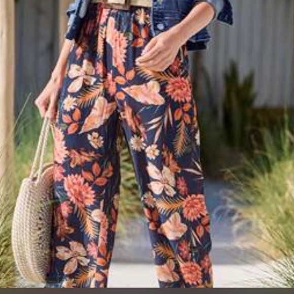 Floral dark blue romper.Great for spring. - Picture 4 of 5